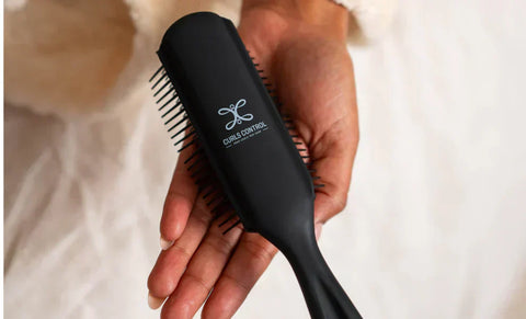 Waarom een krulborstel beter is dan een gewone kam